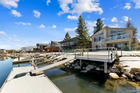 Waterside Luxury Contemporary