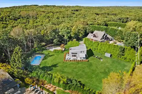 Beachy Gem on Edge of Woods Road