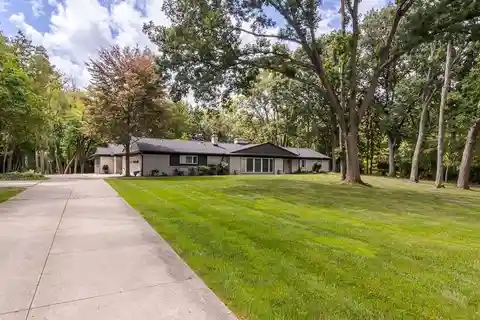 Bloomfield Hills Estate Lot with Endless Potential