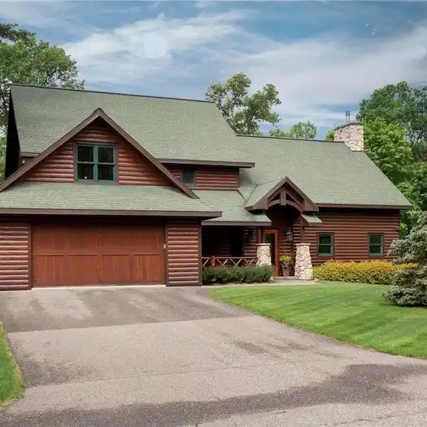 PRIVATE 5.5 ACRES WITH MODERN UPGRADES