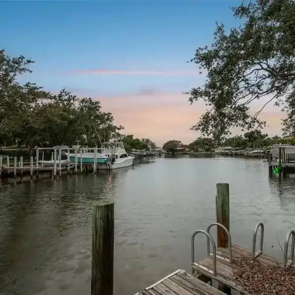 EXPANSIVE WATERFRONT LOT