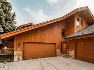 Exceptional Mountain Retreat