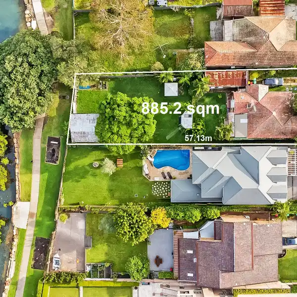 EXTRAORDINARY WATERFRONT OPPORTUNITY