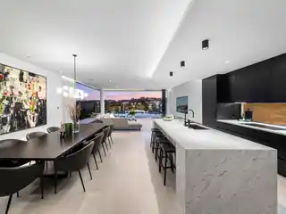 A World-class Statement in Designer Luxury Living and Spectacular Entertaining