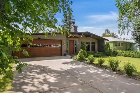 Beautiful Bungalow in Altadore