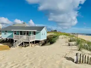 Adorable Oceanfront Cottage
