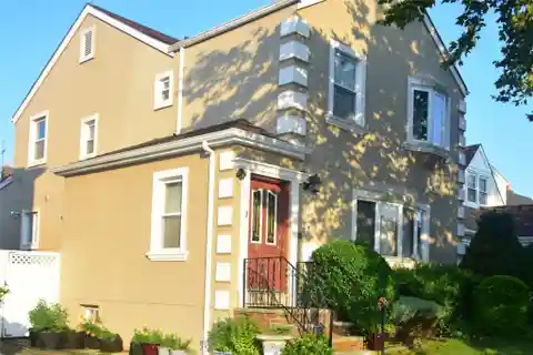 Beautiful and Spacious Colonial Home