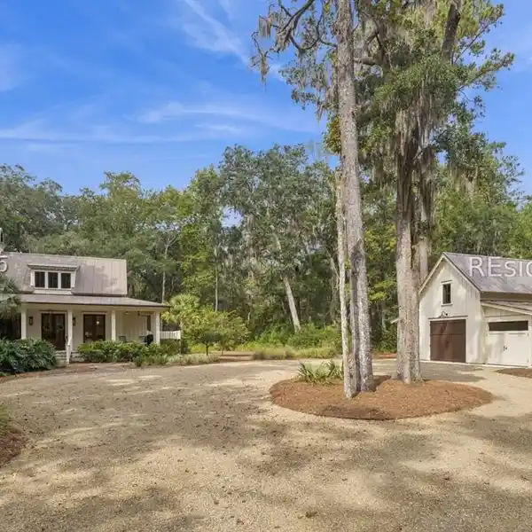 SERENE ESCAPE IN MAY RIVER FOREST