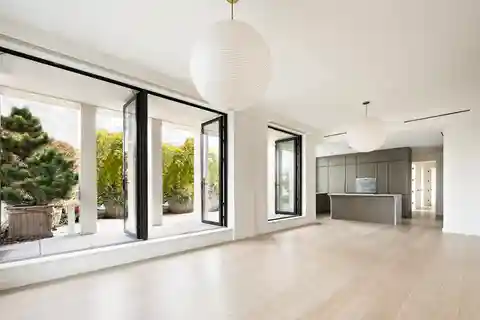 Sunlit Penthouse with Private Terrace