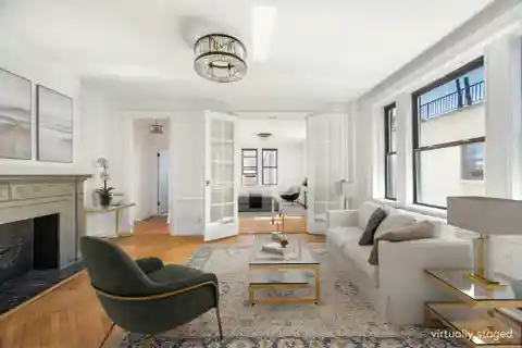 Tastefully Renovated Sun-Filled Apartment