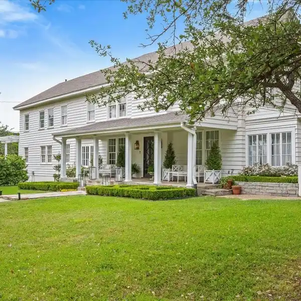STATELY HOME ON A BEAUTIFUL CORNER LOT