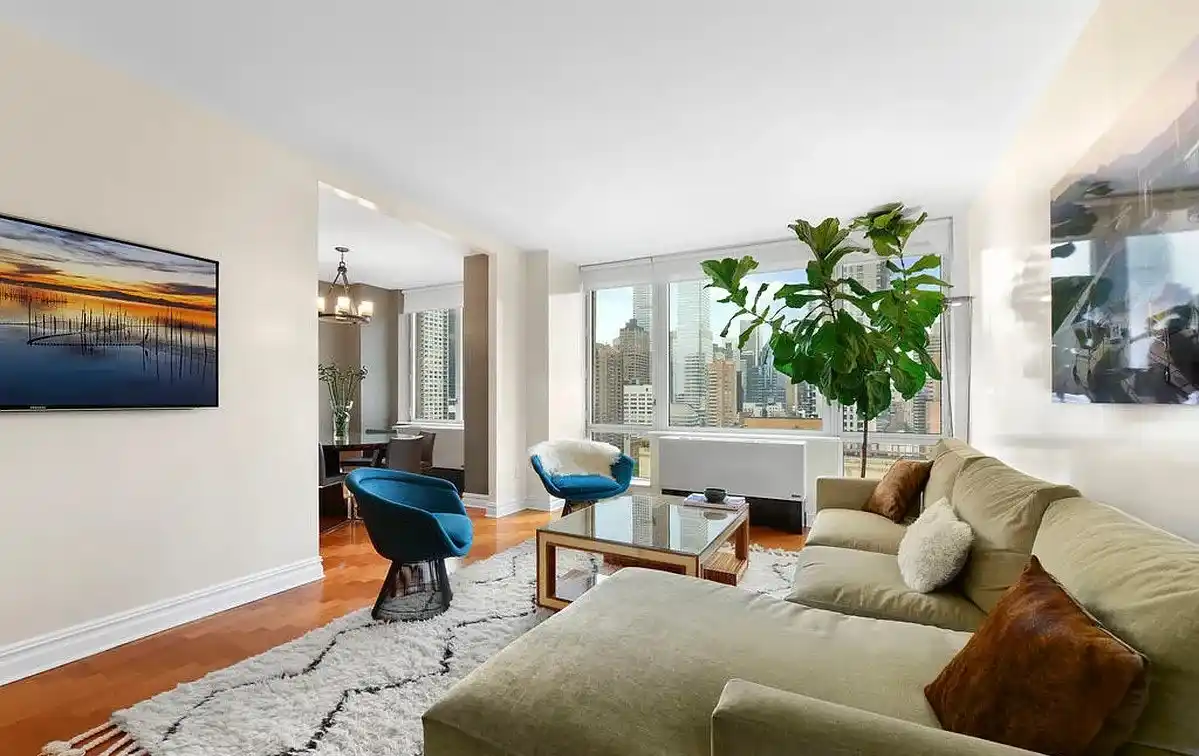 Inviting and Glamorous Home