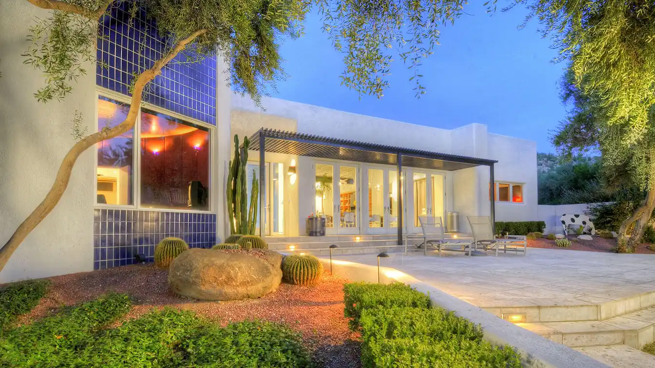 Versatile Contemporary Residence in Canyon Ranch Resort
