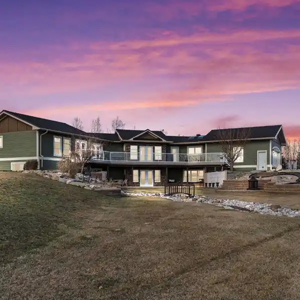 SERENE ACREAGE WITH WALKOUT BUNGALOW CHARM