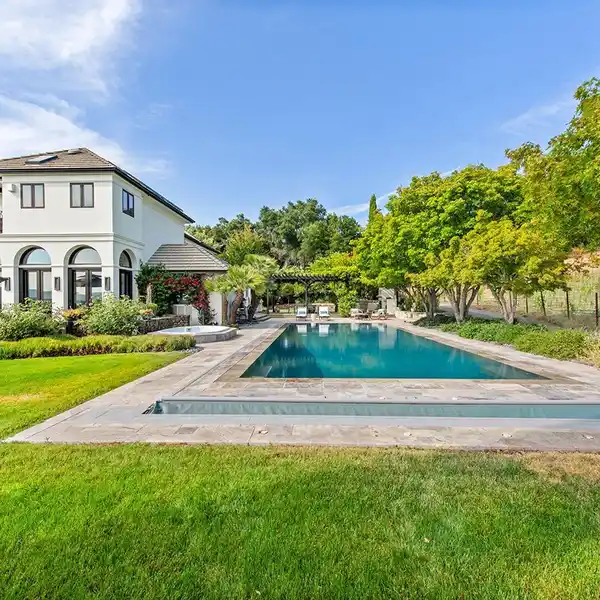 EXTRAORDINARY TEN-PLUS-ACRE ESTATE