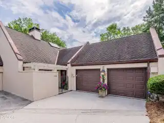 Spacious Updated Condo in the Westlands