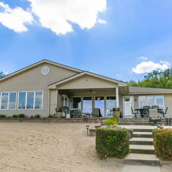 ONE-LEVEL LAKEFRONT HOME IN GATED COMMUNITY