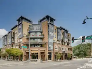 Spectacular Top-Floor Penthouse