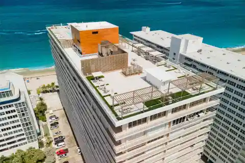 Oceanfront Residence on the Galt Ocean Mile