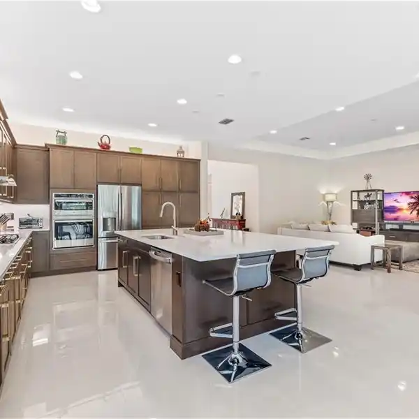SOUGHT-AFTER FLOORPLAN IN THE HEART OF VALENCIA TRAILS