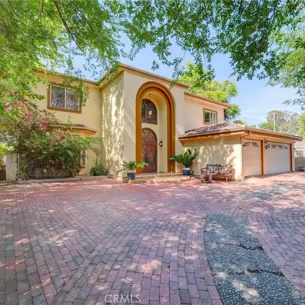 UNPARALLELED LIVING IN WOODLAND HILLS