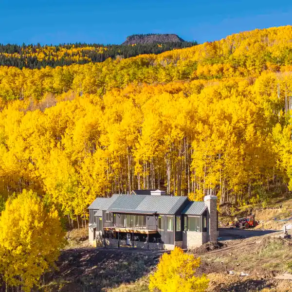 CUSTOM NEW CONSTRUCTION WITH QUICK DELIVERY