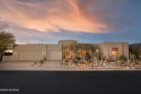 Unparalleled Desert Living Experience with Breathtaking Mountain Views
