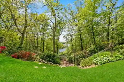 Private Estate with Nyc Reservoir Panorama