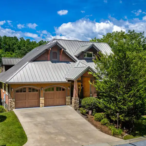 IMMACULATE WATERFRONT RETREAT ON BOWING LAKE