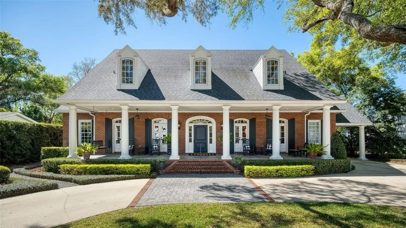 Custom-built Traditional Estate