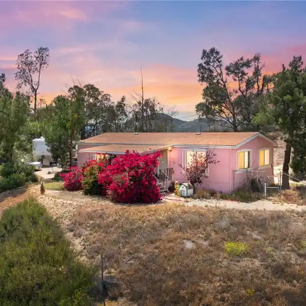 VERSATILE 8.7 ACRES