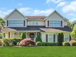 Gorgeous Home in Heritage Estates