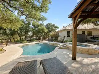 Driftwood Luxury with Pool, Spa, and Outdoor Deck