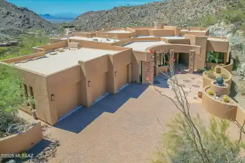 Luxurious Custom Estate