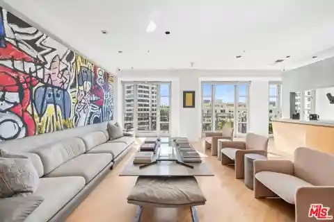Iconic and Prestigious Full-service Residences