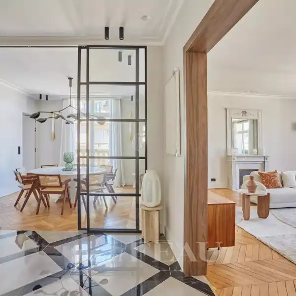 IMMACULATELY DETAILED FIVE BEDROOM LUXURY APARTMENT