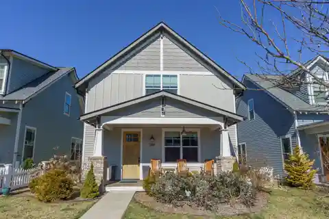 Lovely Arts and Crafts Home in an Ideal Location