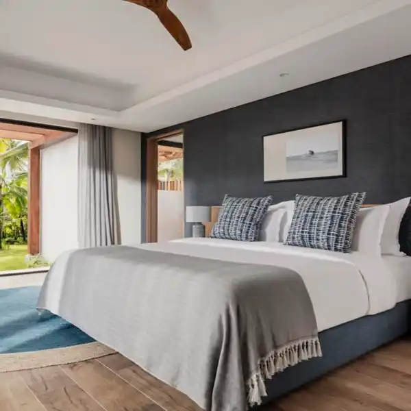 INDOOR SOPHISTICATION AND OUTDOOR SERENITY
