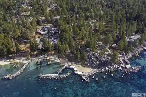 Exclusive Lakeside Retreat with Private Buoy Access