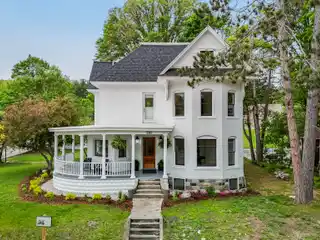 Fully Renovated and Restored 1905 Victorian