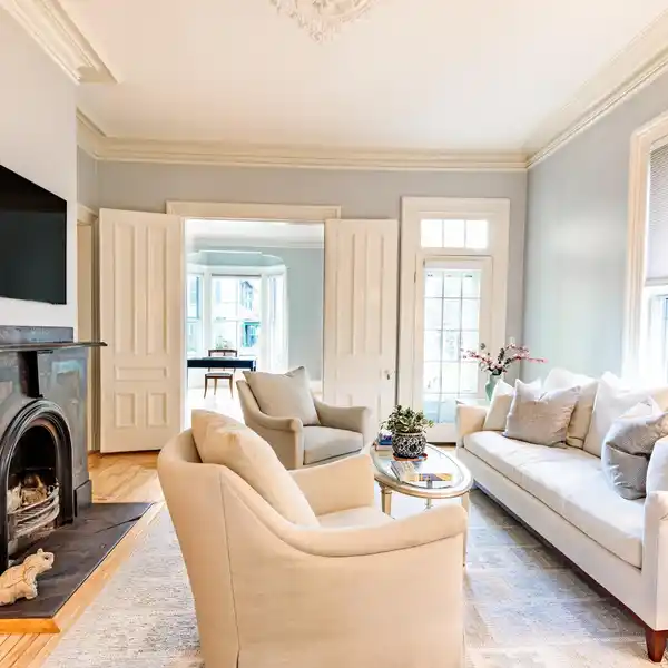 EXTRAORDINARY AND ABSOLUTELY PRISTINE CONDO