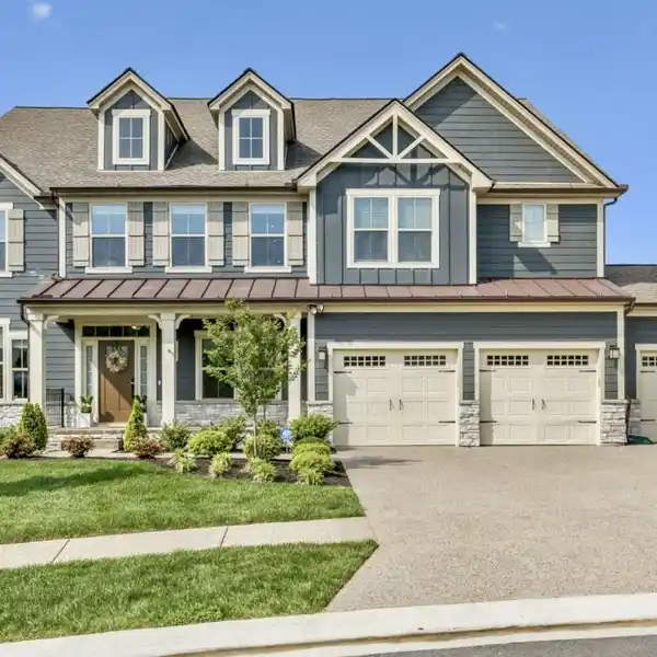 BEAUTIFULLY MAINTAINED HOME ON A PREMIUM LOT