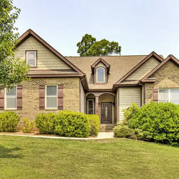 SPECIAL FIVE-PLUS-ACRE PROPERTY