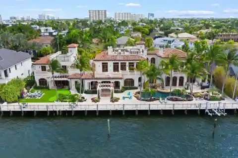 Palazzo Dei Pensieri in Seven Isles