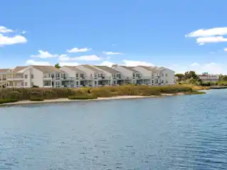 Top-floor Condo at Yardarm Beach Condominiums