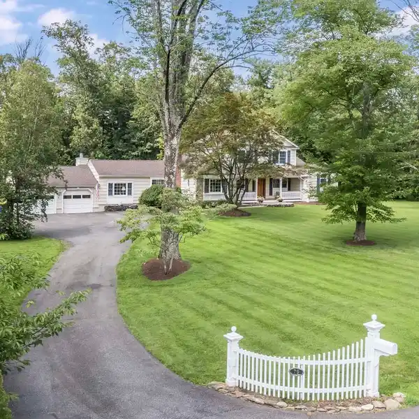 CHARMING RANCH ON NEARLY TWO ACRES