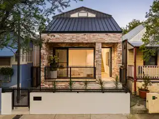 Striking Contemporary Living