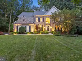 Gorgeous Estate Home in Sought-after Brookside