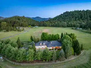 Applegate Valley Estate