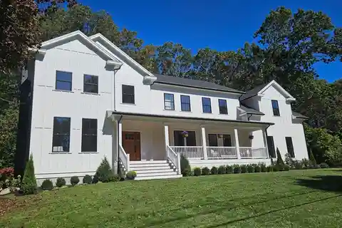 Exceptional New Modern Farmhouse Colonial